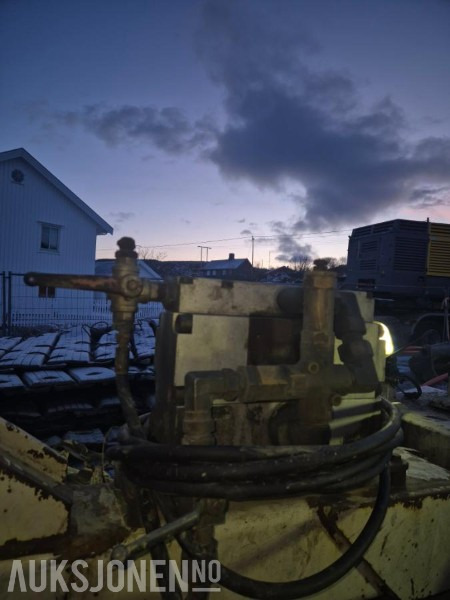 Borustyr 2012 NEMEK 407 TS: bilde 22