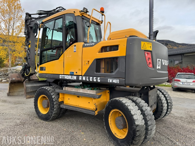 2012 Volvo EW140 D Hjulmaskin TILTROTATOR, 2 SKUFFER, SENTRALSMØRING - Gravemaskin: bilde 4 2012 Volvo EW140 D Hjulmaskin TILTROTATOR, 2 SKUFFER, SENTRALSMØRING - Gravemaskin: bilde 4