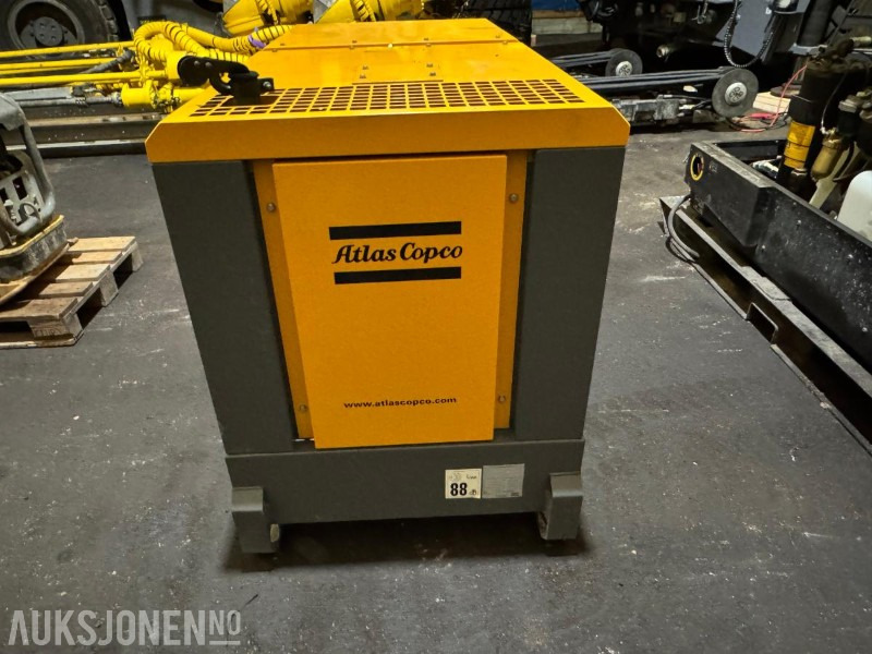 2013 Atlas Copco QAS 20 strømaggregat / 20KVA - Anleggsmaskiner: bilde 4 2013 Atlas Copco QAS 20 strømaggregat / 20KVA - Anleggsmaskiner: bilde 4