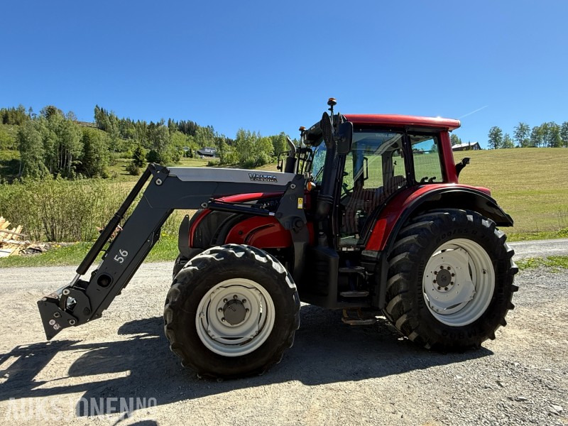 2013 Valtra 8670 traktor - Fjærende fremaksel - Hyttefjæring - 2 seter - Traktor: bilde 2 2013 Valtra 8670 traktor - Fjærende fremaksel - Hyttefjæring - 2 seter - Traktor: bilde 2