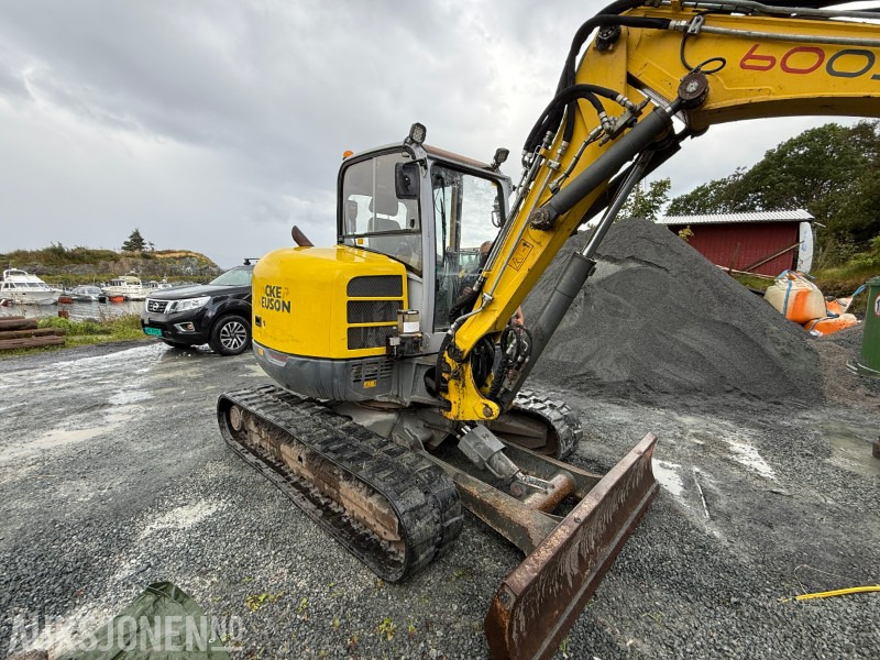 2013 Wacker Neuson 6003 - Gravemaskin - VA-bom - Gummibelter - tiltrotator - skjær - pusseskuff - 3535 timer - Gravemaskin: bilde 3 2013 Wacker Neuson 6003 - Gravemaskin - VA-bom - Gummibelter - tiltrotator - skjær - pusseskuff - 3535 timer - Gravemaskin: bilde 3