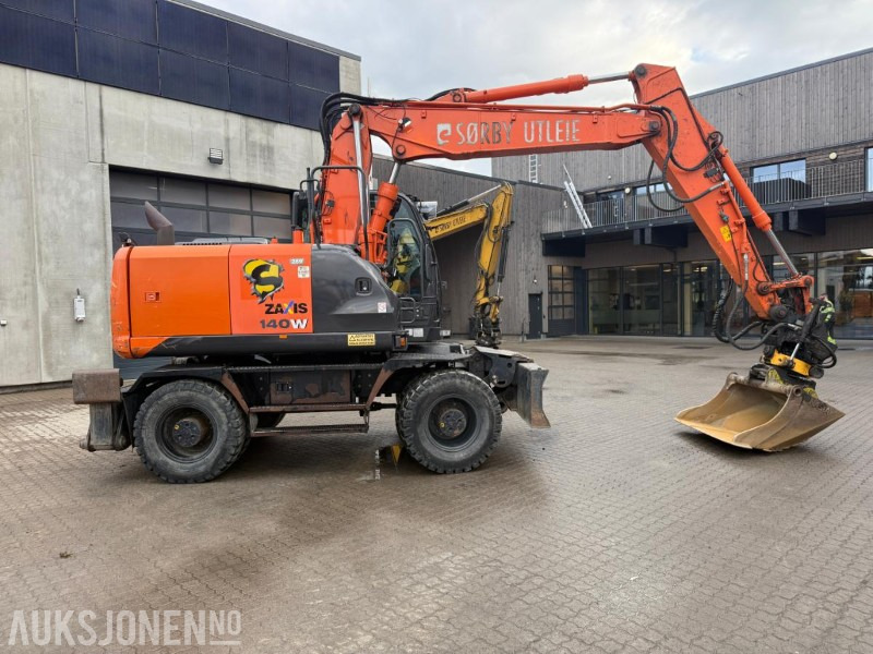 2014 Hitachi Zaxis 140W HJULGRAVER ENGCON ROTOTILT SERVICEHISTORIKK SENTRALSMØRING. - Gravemaskin: bilde 2 2014 Hitachi Zaxis 140W HJULGRAVER ENGCON ROTOTILT SERVICEHISTORIKK SENTRALSMØRING. - Gravemaskin: bilde 2