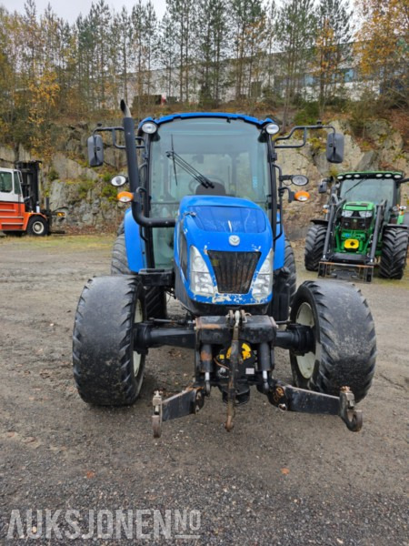 2014 New Holland T4.75 front hydraulikk P2 3600 timer - Traktor: bilde 3 2014 New Holland T4.75 front hydraulikk P2 3600 timer - Traktor: bilde 3