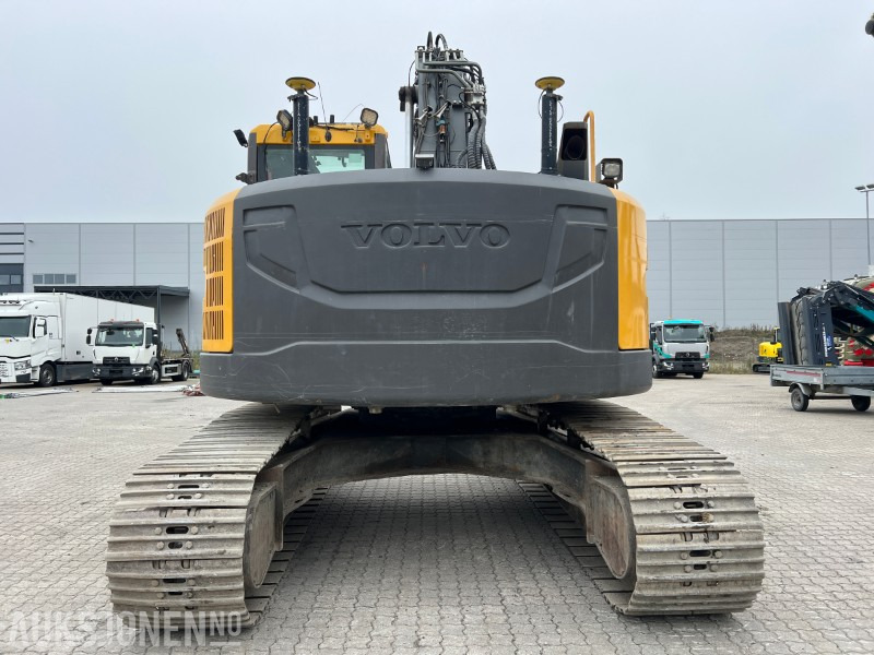 2014 Volvo EC235 DL , Engcon tilt, 2 skuffer, sentralsmøring, dieselvarmer - Gravemaskin: bilde 4 2014 Volvo EC235 DL , Engcon tilt, 2 skuffer, sentralsmøring, dieselvarmer - Gravemaskin: bilde 4