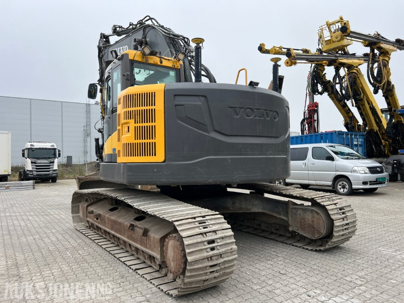 2014 Volvo EC235 DL , Engcon tilt, 2 skuffer, sentralsmøring, dieselvarmer - Gravemaskin: bilde 3 2014 Volvo EC235 DL , Engcon tilt, 2 skuffer, sentralsmøring, dieselvarmer - Gravemaskin: bilde 3
