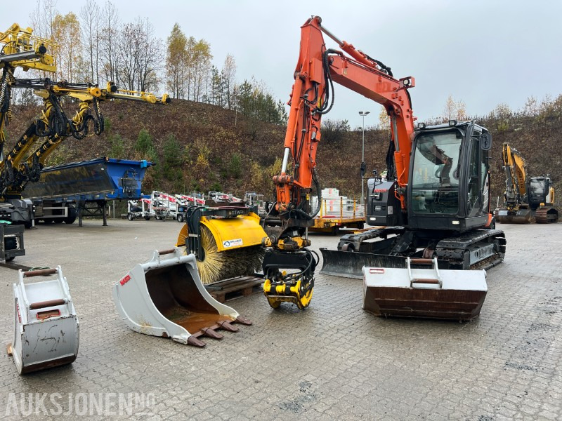 2015 Hitachi ZX-85-US-5 - Rail maskin med mye utstyr! - Gravemaskin: bilde 1 2015 Hitachi ZX-85-US-5 - Rail maskin med mye utstyr! - Gravemaskin: bilde 1