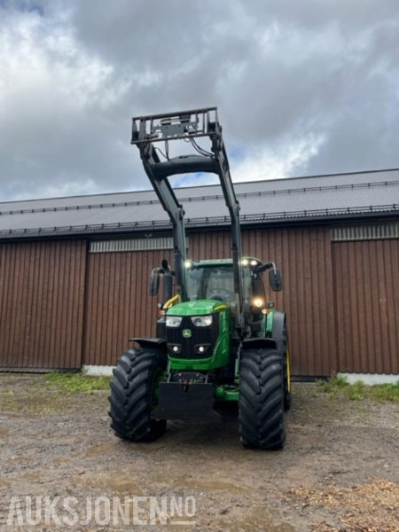 2015 John Deere 6215R med Q75 frontlaster 5588 timer - Traktor: bilde 3 2015 John Deere 6215R med Q75 frontlaster 5588 timer - Traktor: bilde 3