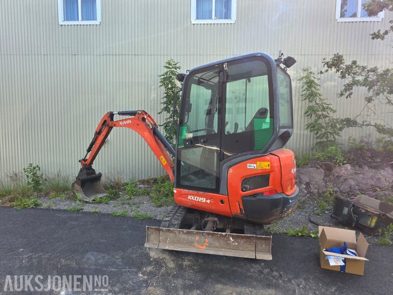 2015 Kubota KX019-4 Minigraver med grave og pusseskuff - Minigraver: bilde 3 2015 Kubota KX019-4 Minigraver med grave og pusseskuff - Minigraver: bilde 3