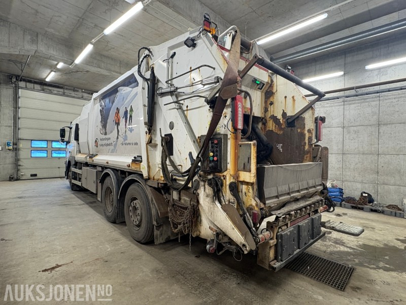 2015 Volvo FMX 420 EURO 6T komprimatorbil med 2 kammer og sidelaster - Søppelbil: bilde 4 2015 Volvo FMX 420 EURO 6T komprimatorbil med 2 kammer og sidelaster - Søppelbil: bilde 4