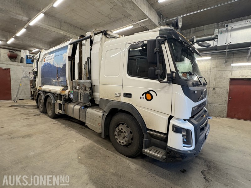 2015 Volvo FMX 420 EURO 6T komprimatorbil med 2 kammer og sidelaster - Søppelbil: bilde 2 2015 Volvo FMX 420 EURO 6T komprimatorbil med 2 kammer og sidelaster - Søppelbil: bilde 2