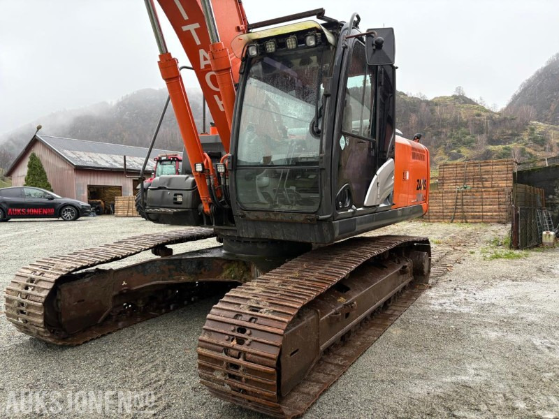 2016 Hitachi ZX210LC-5B med Engcon tiltrotator, planeringsskuffe og Gjerstad graveskuff - Gravemaskin: bilde 3 2016 Hitachi ZX210LC-5B med Engcon tiltrotator, planeringsskuffe og Gjerstad graveskuff - Gravemaskin: bilde 3
