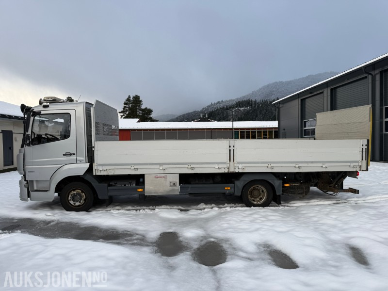 2016 Mercedes-Benz Atego 816 planbil med Zepro løftelem - C1 førarkort - Eu godkjent - Planbil: bilde 2 2016 Mercedes-Benz Atego 816 planbil med Zepro løftelem - C1 førarkort - Eu godkjent - Planbil: bilde 2