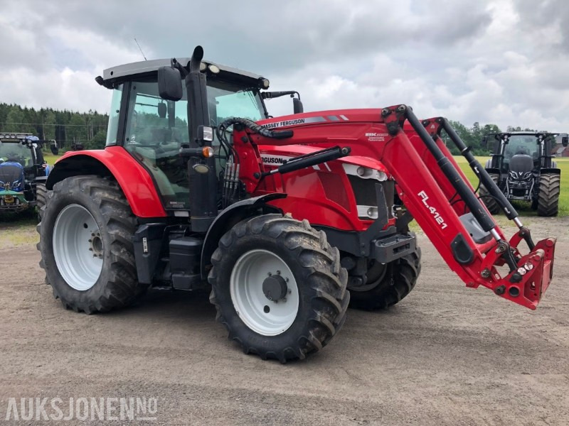 2018 Massey Ferguson MF6714S traktor - Elektronisk hydraulikk - Festejern/Sentral - Fjærende foraksel - Klimaanlegg - Traktor: bilde 2 2018 Massey Ferguson MF6714S traktor - Elektronisk hydraulikk - Festejern/Sentral - Fjærende foraksel - Klimaanlegg - Traktor: bilde 2