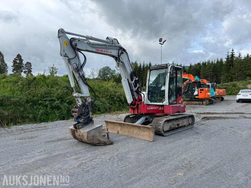 2018 Takeuchi TB280FR – 8,5-tonns gravemaskin med Side-to-Side Boom, tilt, sentralsmøring og 2 skuffer - Gravemaskin: bilde 2 2018 Takeuchi TB280FR – 8,5-tonns gravemaskin med Side-to-Side Boom, tilt, sentralsmøring og 2 skuffer - Gravemaskin: bilde 2