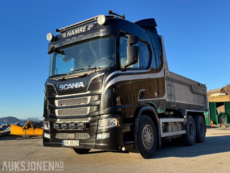 2019 Scania R580 - Tippbil - Maur dumperkasse - 6x4 - Navreduksjon - Kassevibrator - Tippbil: bilde 1 2019 Scania R580 - Tippbil - Maur dumperkasse - 6x4 - Navreduksjon - Kassevibrator - Tippbil: bilde 1