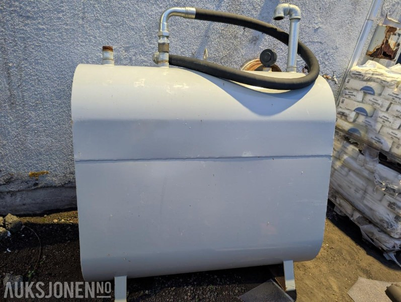 2019 Ubrukt diesel tanke, med brukt pumpe - Anleggsmaskiner: bilde 2 2019 Ubrukt diesel tanke, med brukt pumpe - Anleggsmaskiner: bilde 2