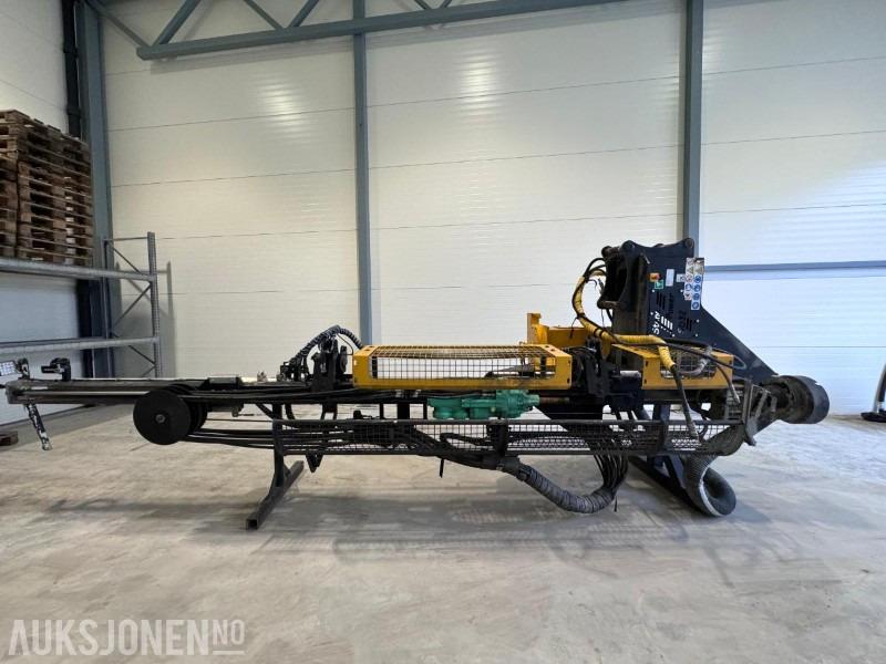 2020 Stone Power SD32 Boretårn for gravemaskin - Svært lite brukt - Montabert HC50 hammer - Med fjernstyring - Borustyr: bilde 2 2020 Stone Power SD32 Boretårn for gravemaskin - Svært lite brukt - Montabert HC50 hammer - Med fjernstyring - Borustyr: bilde 2