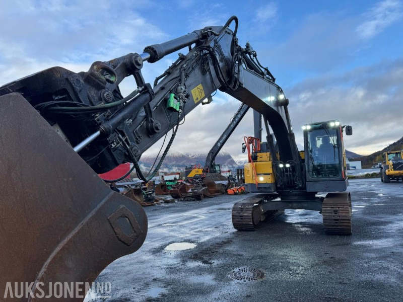2020 Volvo ECR 235EL Gravemaskin - S70 feste - Pusskuffe - Sentralsmøring - bunkringspumpe - Tiltrotator - Pusskuffe - Sertifisert - Gravemaskin: bilde 4 2020 Volvo ECR 235EL Gravemaskin - S70 feste - Pusskuffe - Sentralsmøring - bunkringspumpe - Tiltrotator - Pusskuffe - Sertifisert - Gravemaskin: bilde 4
