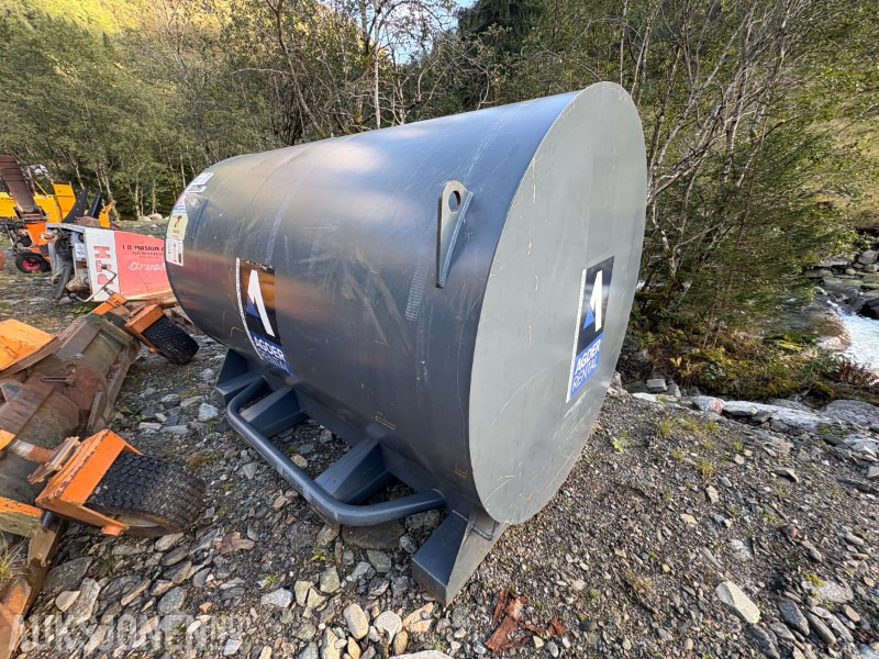 2021 Fuel Proof 4500 liter dobbelvegget dieseltank med pumpeanlegg - Anleggsmaskiner: bilde 3 2021 Fuel Proof 4500 liter dobbelvegget dieseltank med pumpeanlegg - Anleggsmaskiner: bilde 3
