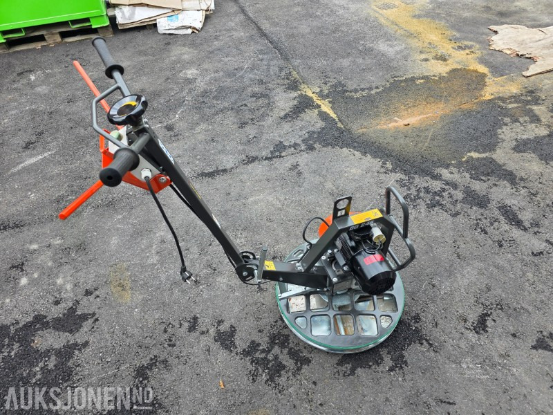 2021 Husqvarna BG245 helikopter/glattemaskin - 220 V - 1,5kW - Vals: bilde 4 2021 Husqvarna BG245 helikopter/glattemaskin - 220 V - 1,5kW - Vals: bilde 4