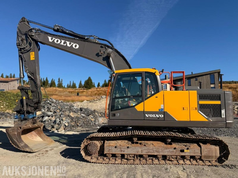 2022 Volvo EC220EL BELTEGRAVER ROTOTILT SERVICEHISTORIKK - Gravemaskin: bilde 1 2022 Volvo EC220EL BELTEGRAVER ROTOTILT SERVICEHISTORIKK - Gravemaskin: bilde 1