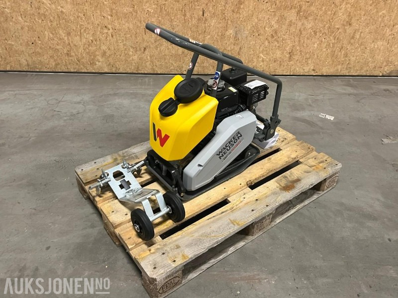 2022 Wacker vibroplate BPS1030Aw 56kg - ikke brukt! - Vals: bilde 1 2022 Wacker vibroplate BPS1030Aw 56kg - ikke brukt! - Vals: bilde 1