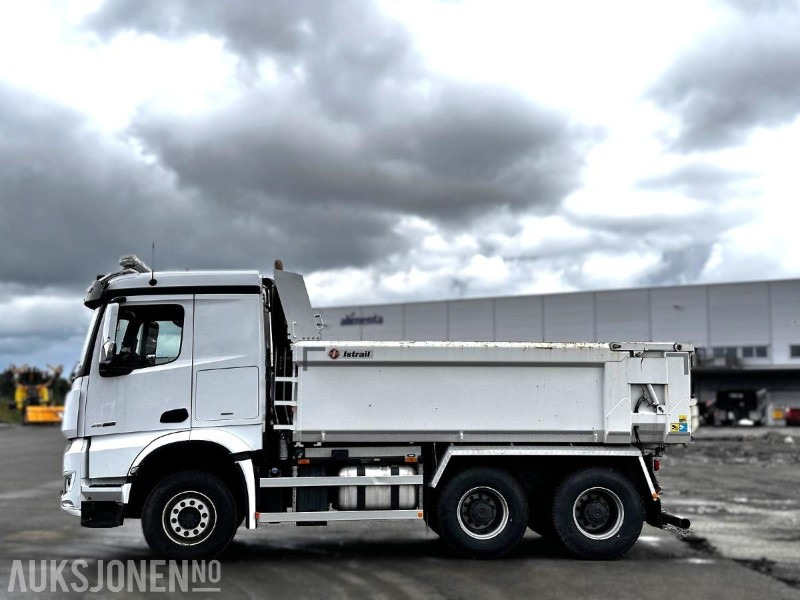 2023 Mercedes-Benz Arocs tippbil m/ Istrail tippkasse – 53 374 km - Tippbil: bilde 2 2023 Mercedes-Benz Arocs tippbil m/ Istrail tippkasse – 53 374 km - Tippbil: bilde 2