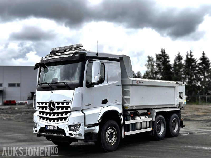 2023 Mercedes-Benz Arocs tippbil m/ Istrail tippkasse – 53 374 km - Tippbil: bilde 1 2023 Mercedes-Benz Arocs tippbil m/ Istrail tippkasse – 53 374 km - Tippbil: bilde 1