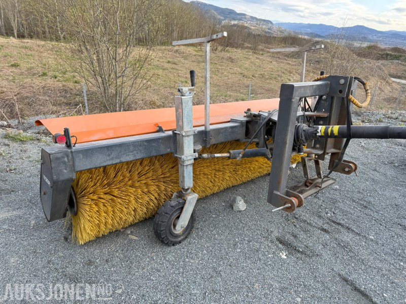 2024 Nesbo FM 2800 S – PTO-drevet kostemaskin - Anleggsmaskiner: bilde 4 2024 Nesbo FM 2800 S – PTO-drevet kostemaskin - Anleggsmaskiner: bilde 4