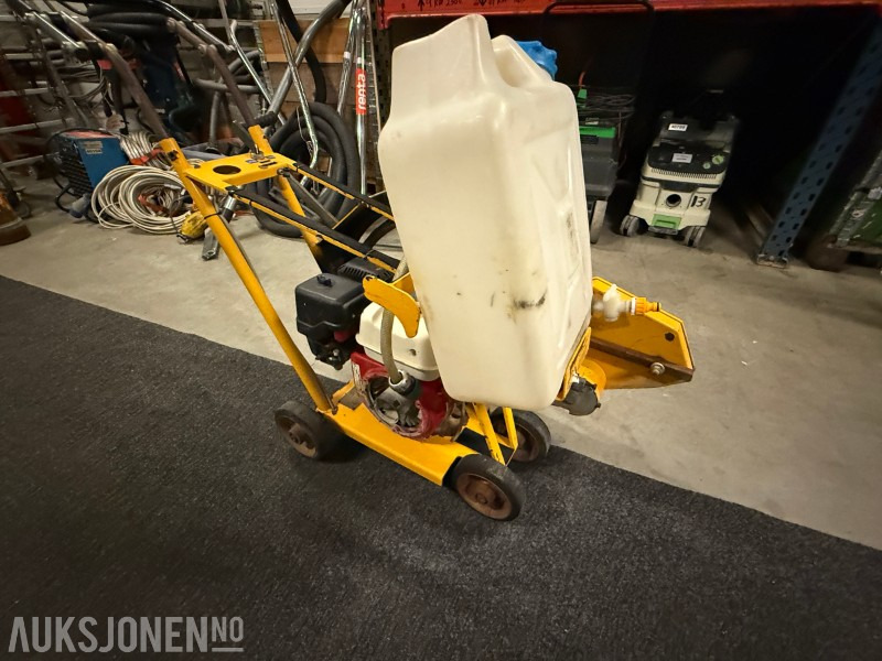 Cedima CF-7 Asfalt/betongsag - Anleggsmaskiner: bilde 2 Cedima CF-7 Asfalt/betongsag - Anleggsmaskiner: bilde 2