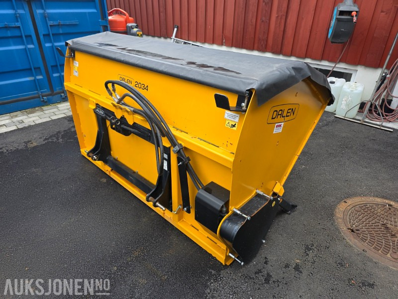 Dalen 2034-U sandstrøer - Hydraulisk - 2 meter strøbredde - 1300 liter - Anleggsmaskiner: bilde 5 Dalen 2034-U sandstrøer - Hydraulisk - 2 meter strøbredde - 1300 liter - Anleggsmaskiner: bilde 5