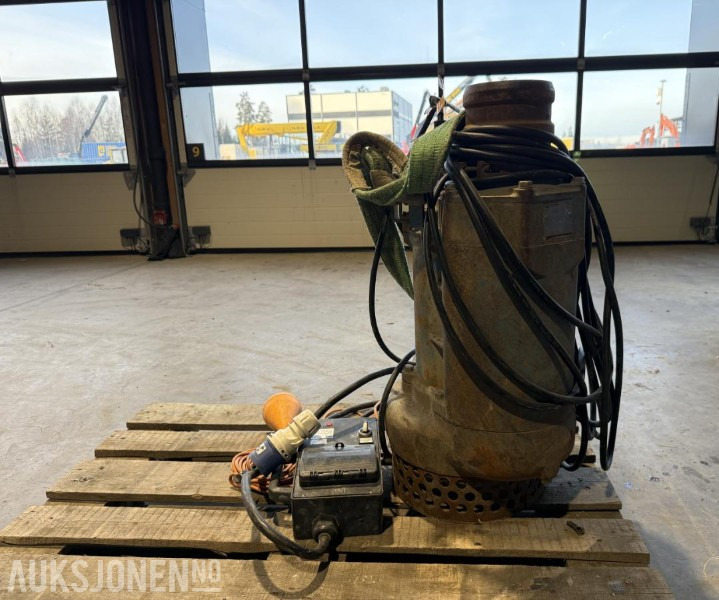 Elektrisk lensepumpe m/flottør 3000L - rep.objekt. - Anleggsmaskiner: bilde 4 Elektrisk lensepumpe m/flottør 3000L - rep.objekt. - Anleggsmaskiner: bilde 4