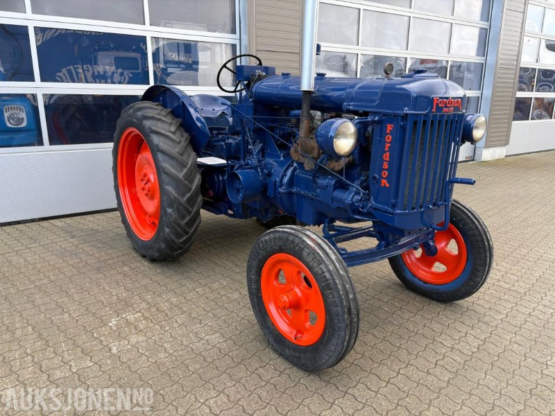 Ford Fordson-Stegamajor E27N - Traktor: bilde 4 Ford Fordson-Stegamajor E27N - Traktor: bilde 4