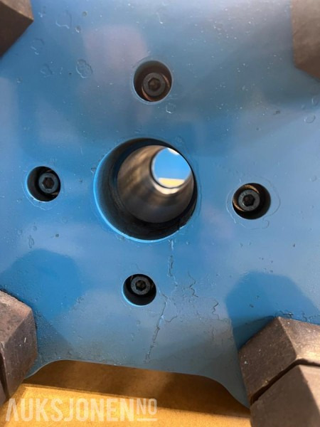 70 TONN HYDRAULISK PRESSE TIL BELTEBOLTER OG FORINGER 220V - ingen minstepris - Industrimaskin: bilde 5 70 TONN HYDRAULISK PRESSE TIL BELTEBOLTER OG FORINGER 220V - ingen minstepris - Industrimaskin: bilde 5