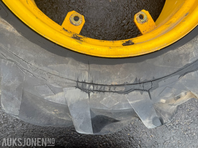 Landbruksteknikk 1 GoodYear 12.4-24 traktordekk med felg: bilde 10