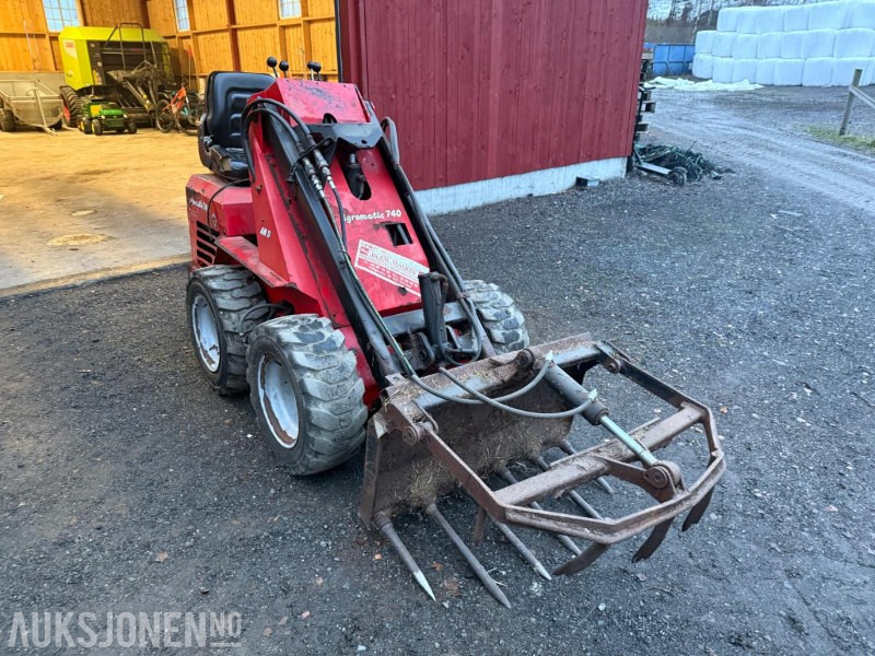 1999 Agromatic 740 Minilaster m/Silograbb/krokodille - Landbruksteknikk: bilde 3 1999 Agromatic 740 Minilaster m/Silograbb/krokodille - Landbruksteknikk: bilde 3