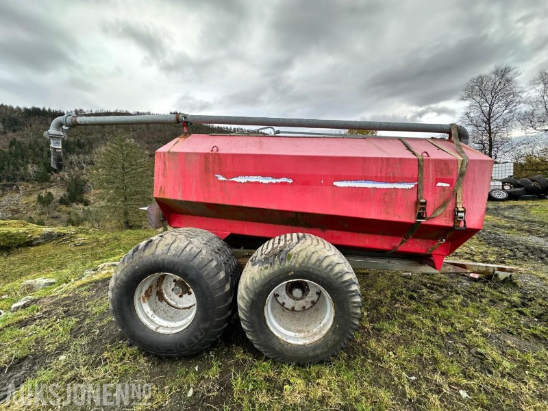 Landbruksteknikk 2005 MOI BG 8 Gjødselvogn m/Vogelsang spreder: bilde 6 Landbruksteknikk 2005 MOI BG 8 Gjødselvogn m/Vogelsang spreder: bilde 6