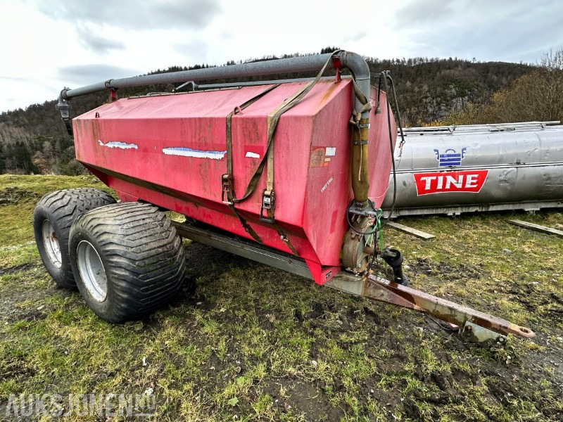 Landbruksteknikk 2005 MOI BG 8 Gjødselvogn m/Vogelsang spreder: bilde 7 Landbruksteknikk 2005 MOI BG 8 Gjødselvogn m/Vogelsang spreder: bilde 7