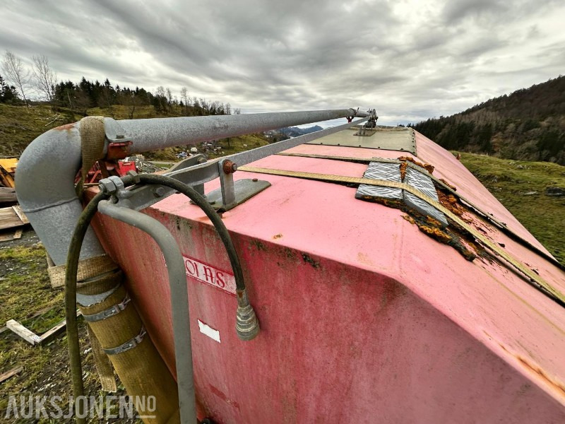 Landbruksteknikk 2005 MOI BG 8 Gjødselvogn m/Vogelsang spreder: bilde 11 Landbruksteknikk 2005 MOI BG 8 Gjødselvogn m/Vogelsang spreder: bilde 11