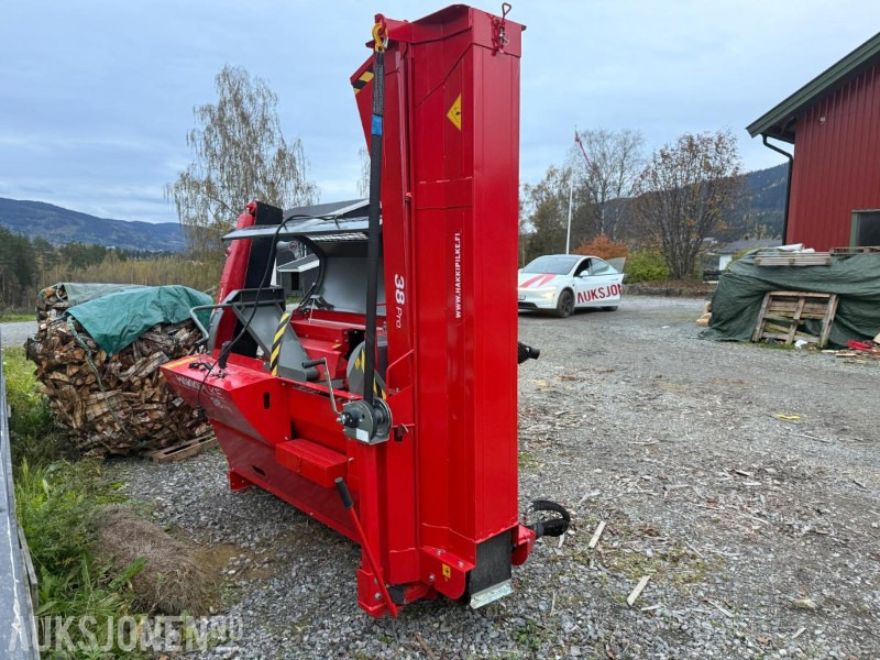 2024 Hakki pilke 38 pro vedmaskin m/flisavsug - Landbruksteknikk: bilde 3 2024 Hakki pilke 38 pro vedmaskin m/flisavsug - Landbruksteknikk: bilde 3