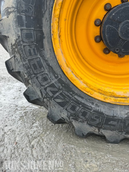 4 stk Michelin Axiobib 600/70R30 traktordekk -stått på fasttrac - Landbruksteknikk: bilde 3 4 stk Michelin Axiobib 600/70R30 traktordekk -stått på fasttrac - Landbruksteknikk: bilde 3
