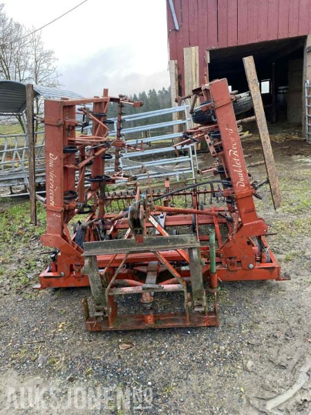 Doublet record harv - Landbruksteknikk: bilde 1 Doublet record harv - Landbruksteknikk: bilde 1