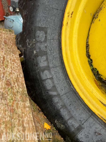 Hjulsett til John Deere 540/65 R28 - Landbruksteknikk: bilde 4 Hjulsett til John Deere 540/65 R28 - Landbruksteknikk: bilde 4