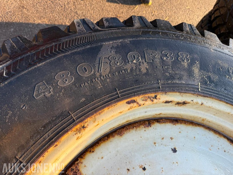Nokian vinterdekk med pigg til traktor - Landbruksteknikk: bilde 5 Nokian vinterdekk med pigg til traktor - Landbruksteknikk: bilde 5