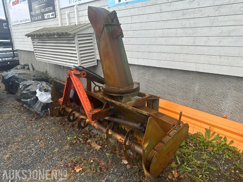 Øveraasen snøbas 200H - 2 trinns snøfres - Landbruksteknikk: bilde 2 Øveraasen snøbas 200H - 2 trinns snøfres - Landbruksteknikk: bilde 2