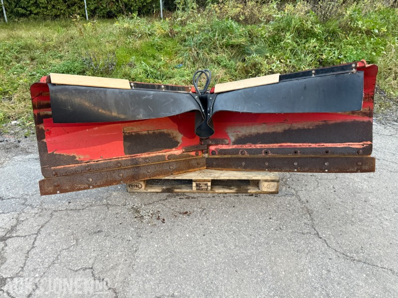 Tellefsdal snøplog / V-plog - Landbruksteknikk: bilde 1 Tellefsdal snøplog / V-plog - Landbruksteknikk: bilde 1