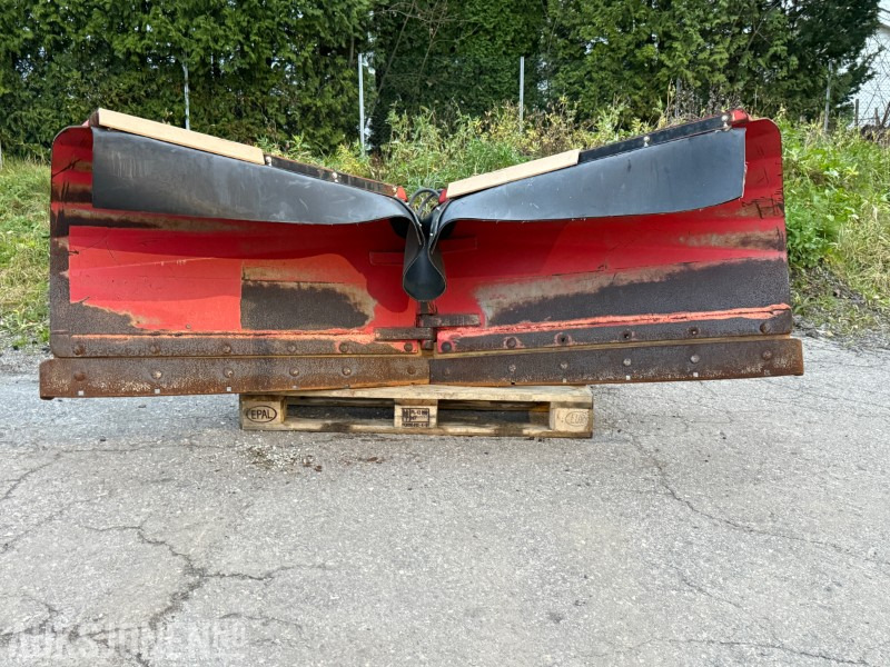 Tellefsdal snøplog / V-plog - Landbruksteknikk: bilde 4 Tellefsdal snøplog / V-plog - Landbruksteknikk: bilde 4