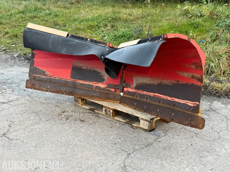 Tellefsdal snøplog / V-plog - Landbruksteknikk: bilde 3 Tellefsdal snøplog / V-plog - Landbruksteknikk: bilde 3