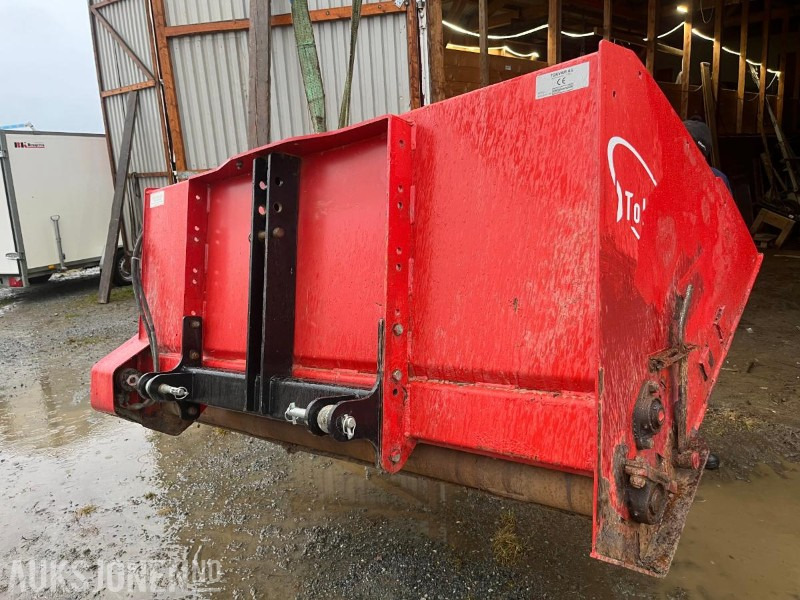 Tokwam Sma 1100 sandstrøer - Landbruksteknikk: bilde 1 Tokwam Sma 1100 sandstrøer - Landbruksteknikk: bilde 1