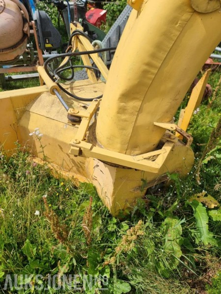 Traktor Snøfres 3 punkter feste med hydraulisk utkast - Landbruksteknikk: bilde 4 Traktor Snøfres 3 punkter feste med hydraulisk utkast - Landbruksteknikk: bilde 4